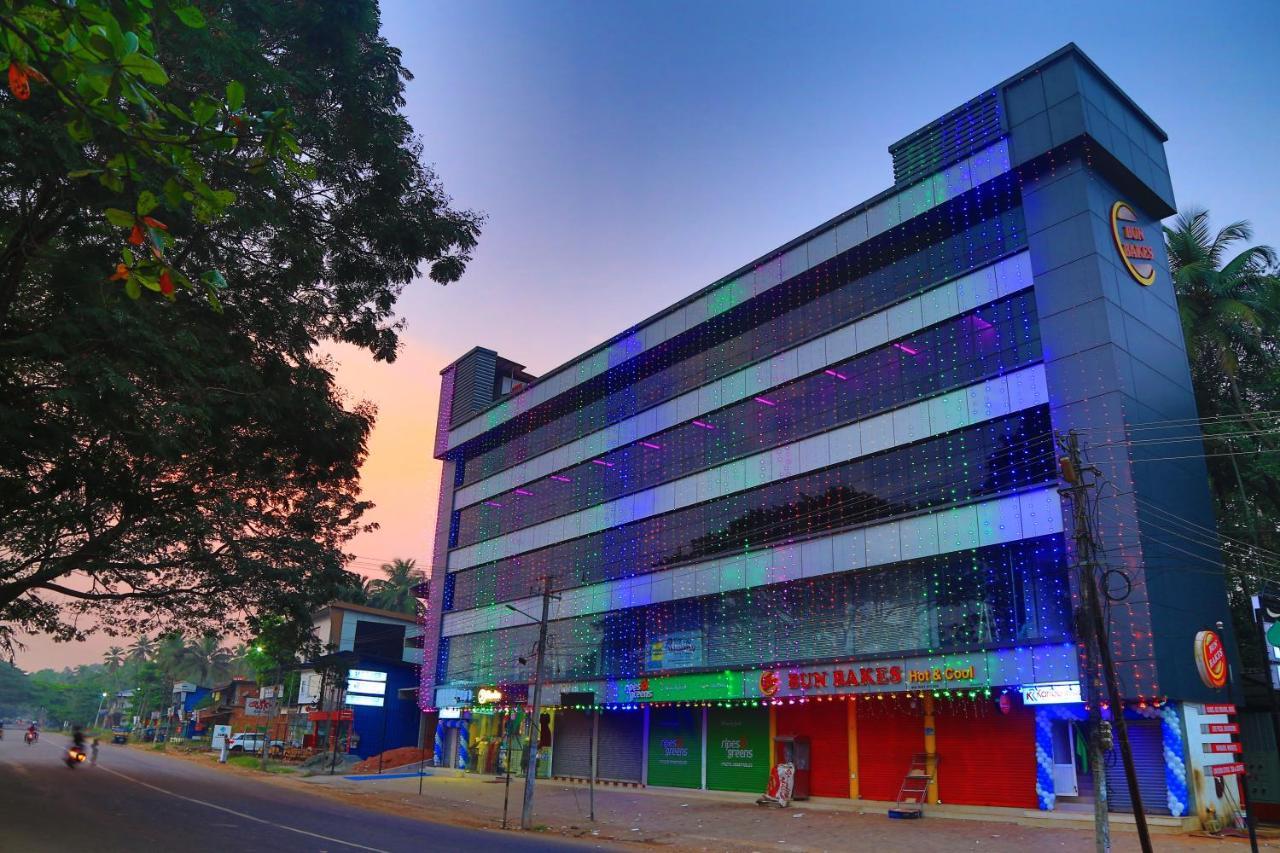Karibu Residency Hotell Malappuram Exteriör bild