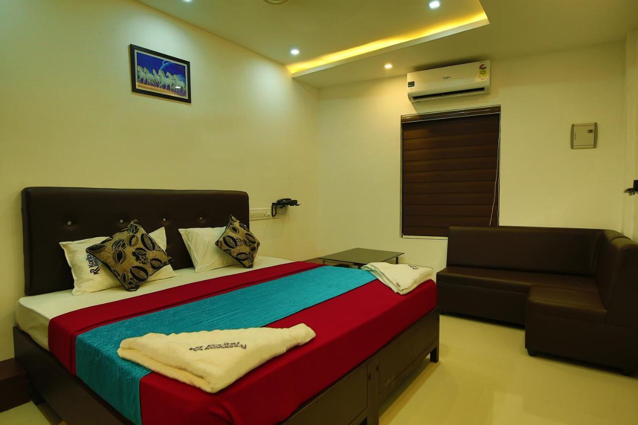 Karibu Residency Hotell Malappuram Exteriör bild